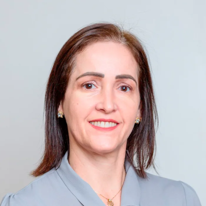 Retrato de Fátima, analista de DP e RH